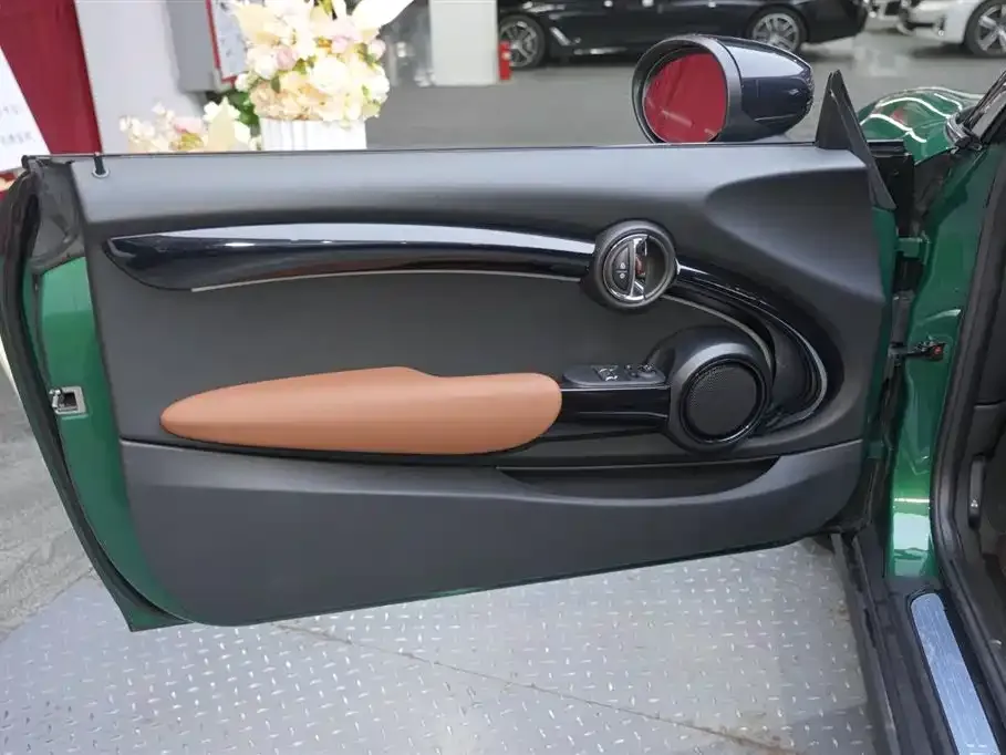 MINI Cooper (3-door) — фото 10