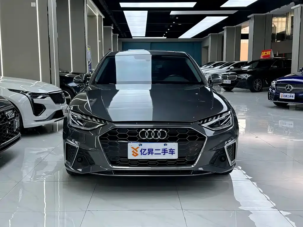 Audi A4L 2022 из CN, фото 9