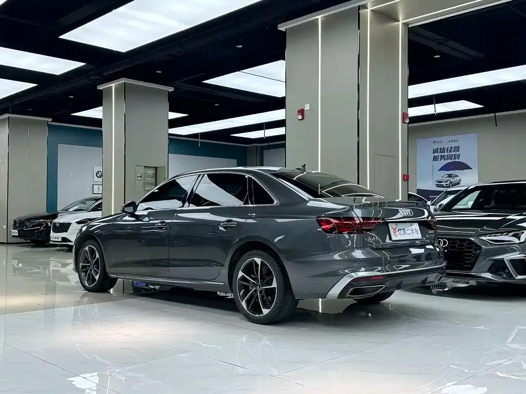 Audi A4L 2022 из CN, фото 6