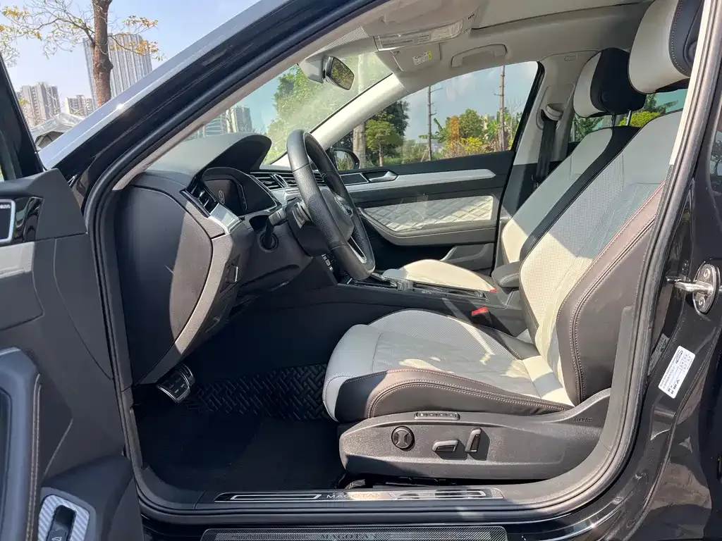 Volkswagen Magotan 2023 из CN, фото 4