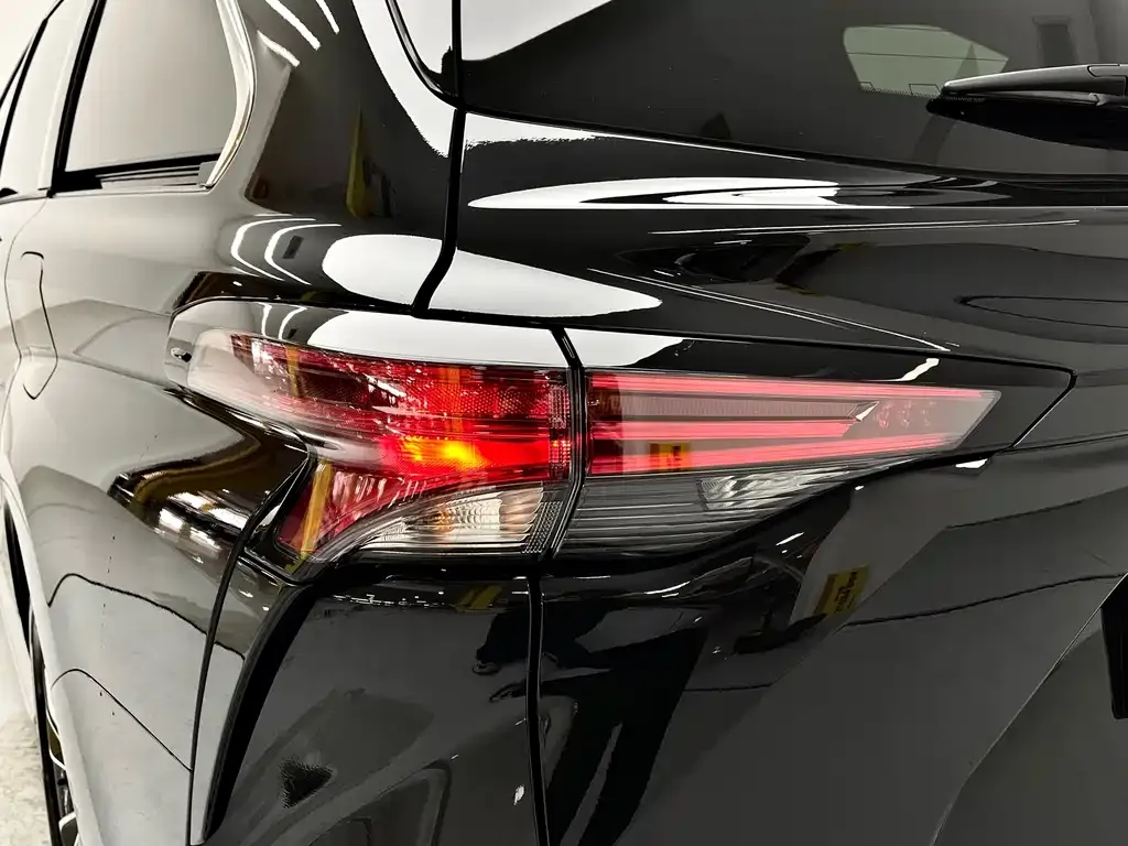 Toyota Granvia 2025 из CN, фото 4