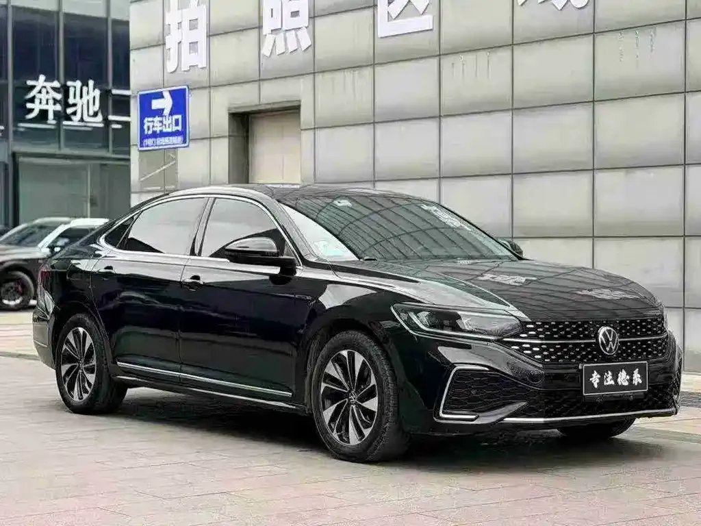 Volkswagen Passat — фото 3