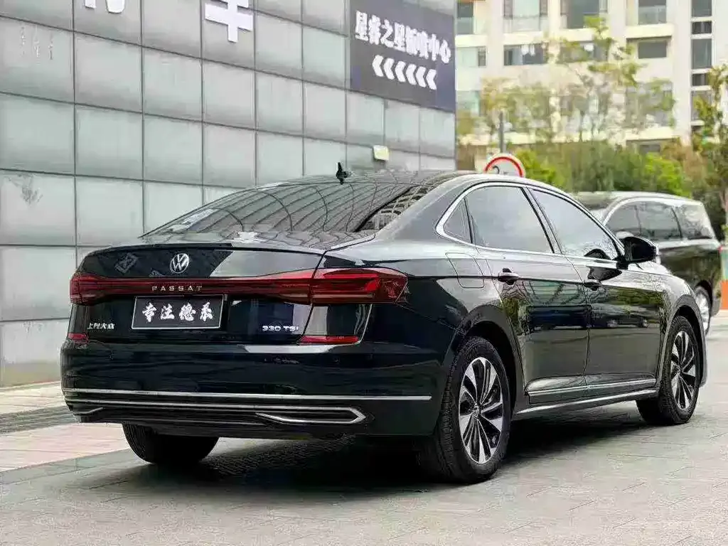 Volkswagen Passat — фото 5
