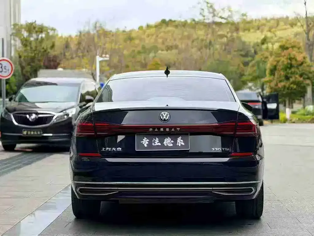 Volkswagen Passat — фото 9