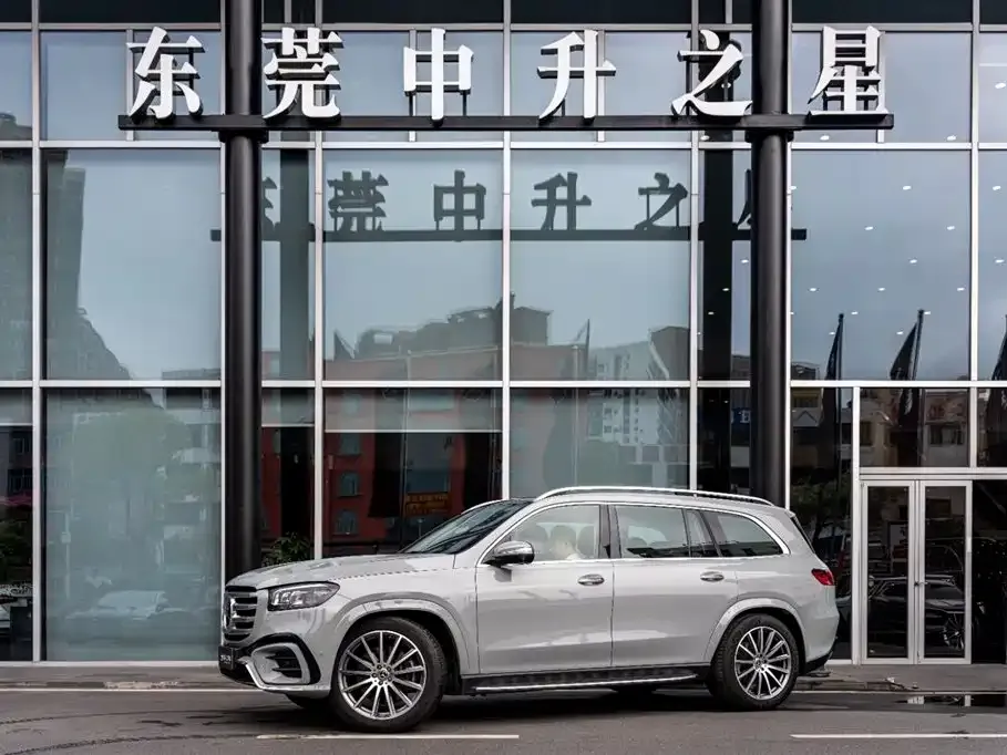 Mercedes-Benz GLS — фото 1