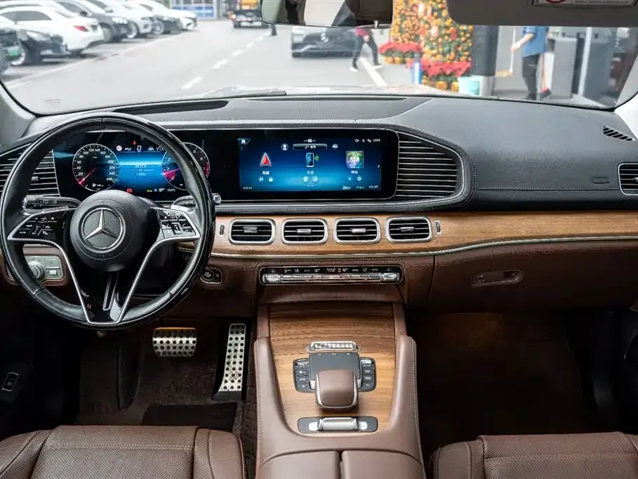 Mercedes-Benz GLS — фото 7
