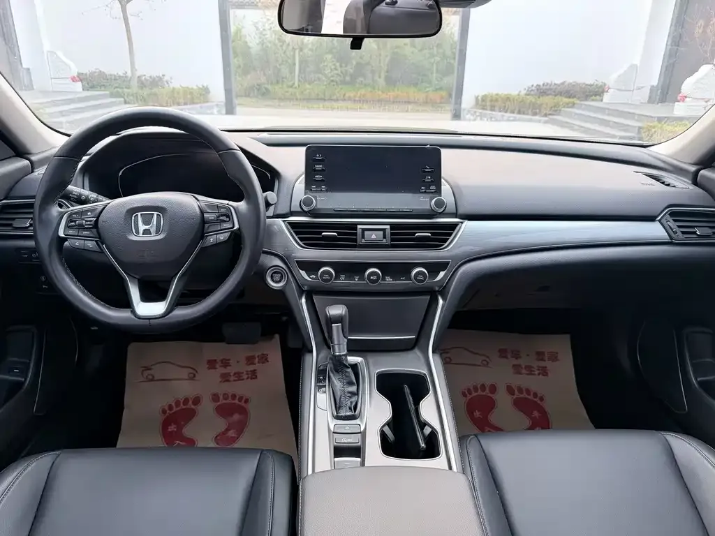 Honda Accord — фото 7