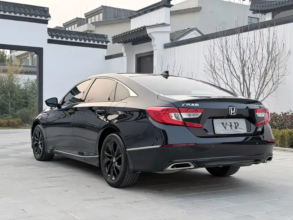 Honda Accord — фото 5