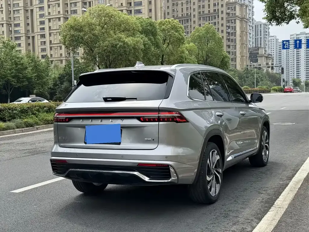 Geely Xingyue L — фото 10