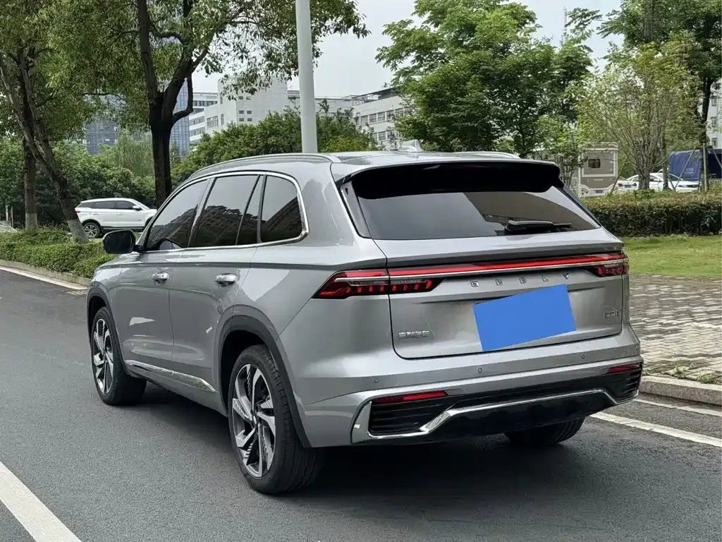 Geely Xingyue L — фото 8