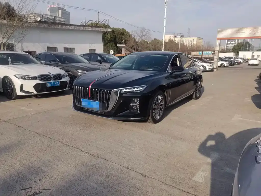Hongqi H5 2.0T AT Smart Connect Flagship Cruise