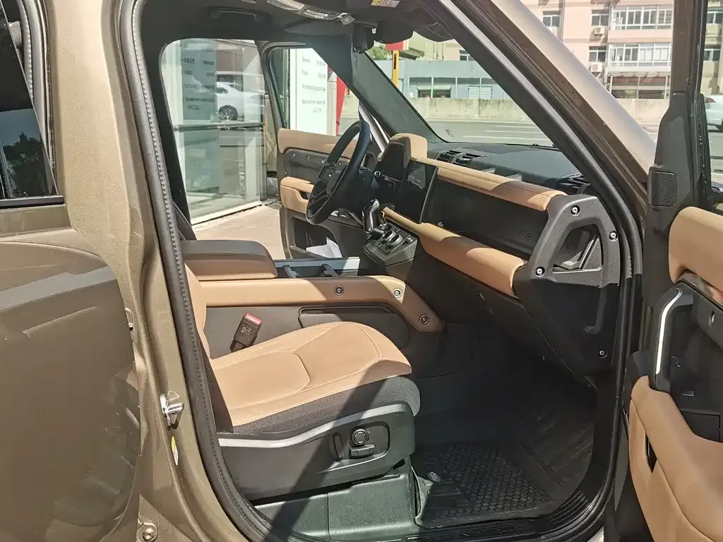 Land Rover Defender 2025 из CN, фото 10