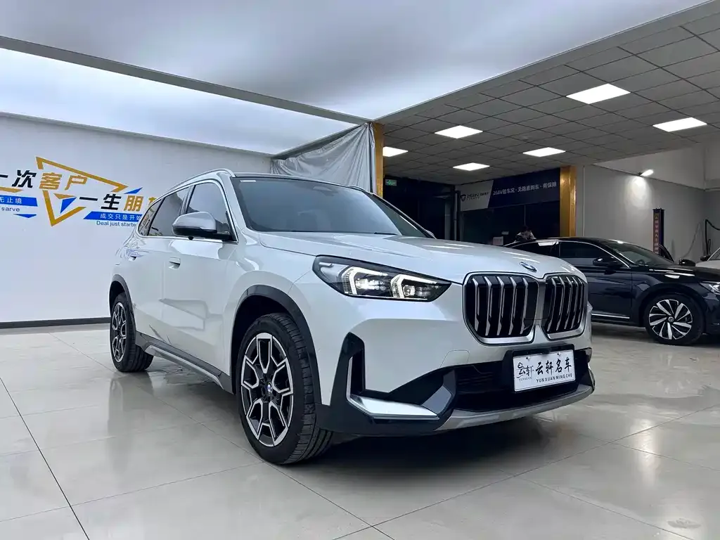BMW X1 — фото 5