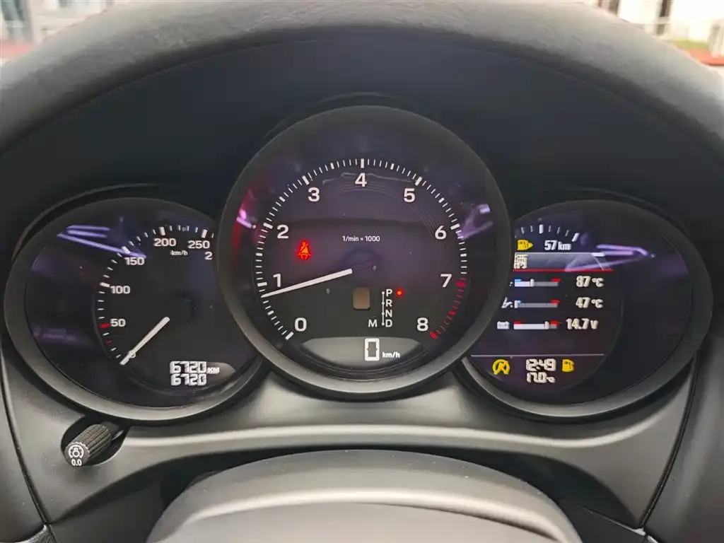 Porsche Macan 2026 из CN, фото 6