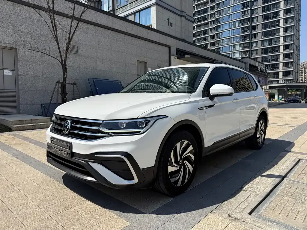 Volkswagen Tiguan L 2022 из CN, фото 1