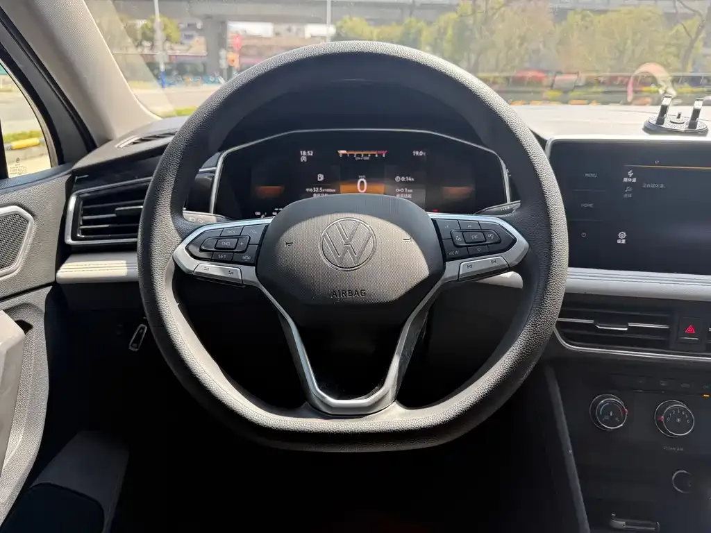 Volkswagen Tiguan L 2022 из CN, фото 8
