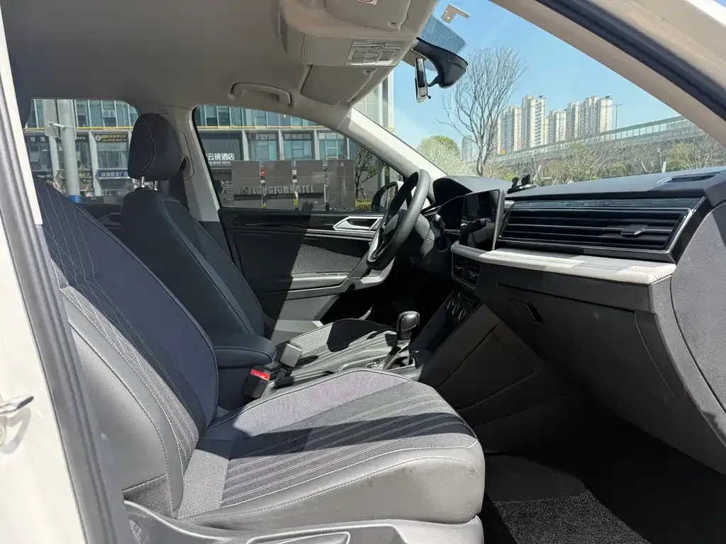 Volkswagen Tiguan L 2022 из CN, фото 7