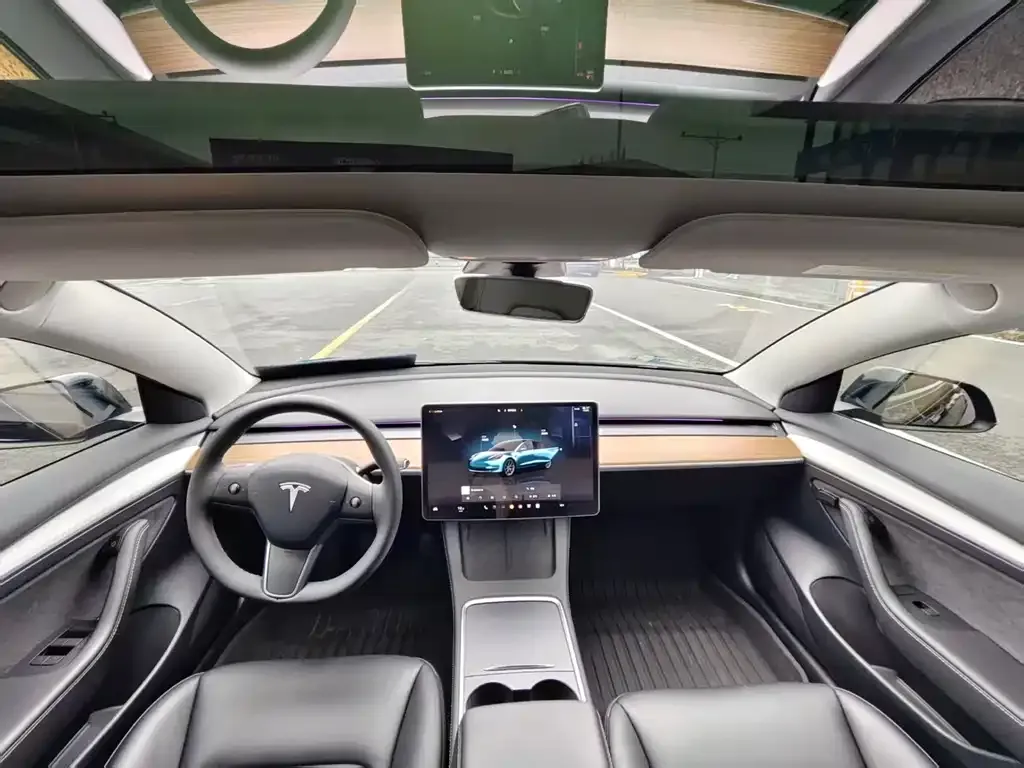 Tesla Model 3 — фото 6