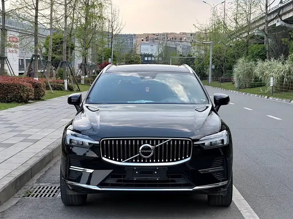 Volvo XC60 2023 из CN, фото 4