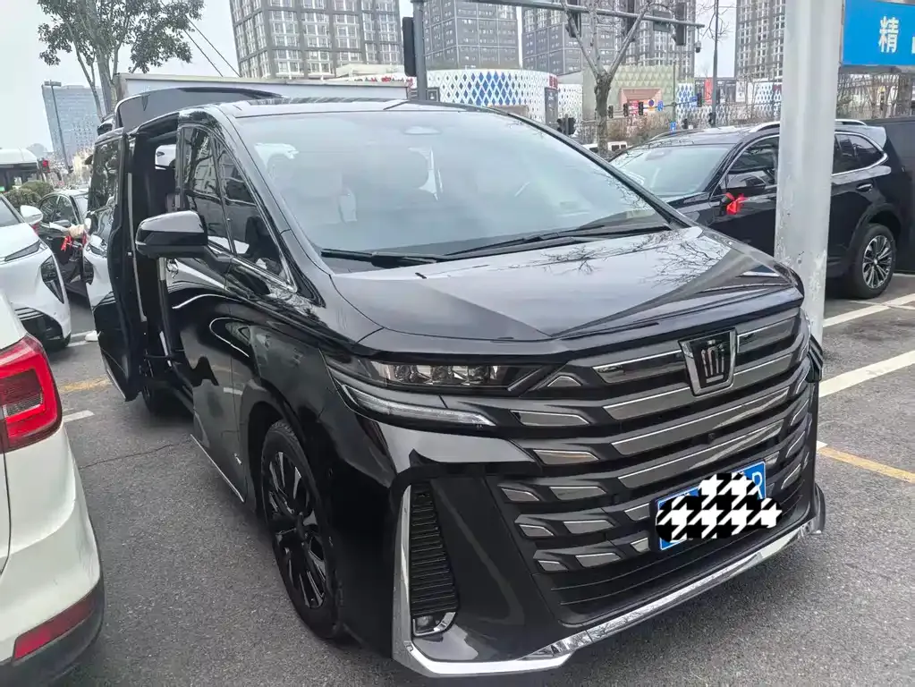 Toyota Vellfire 2024 из CN, фото 2