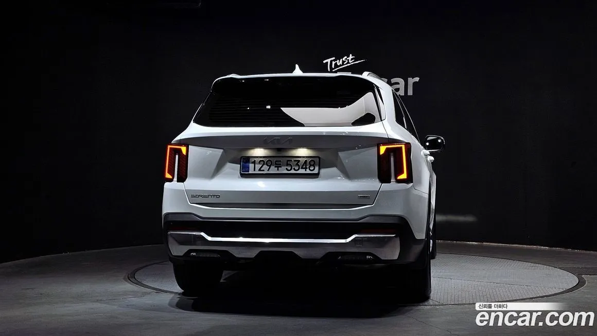 Kia Sorento — фото 8