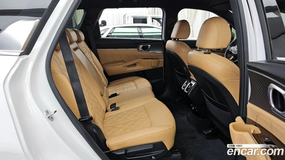 Kia Sorento — фото 9