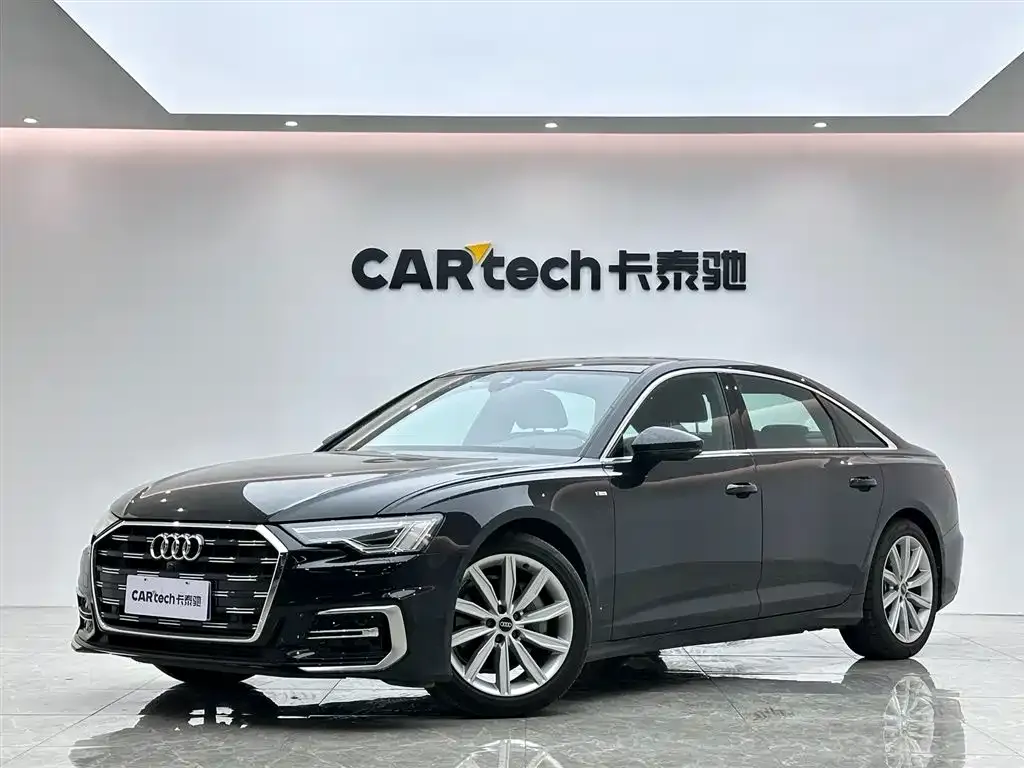 Audi A6L — фото 1