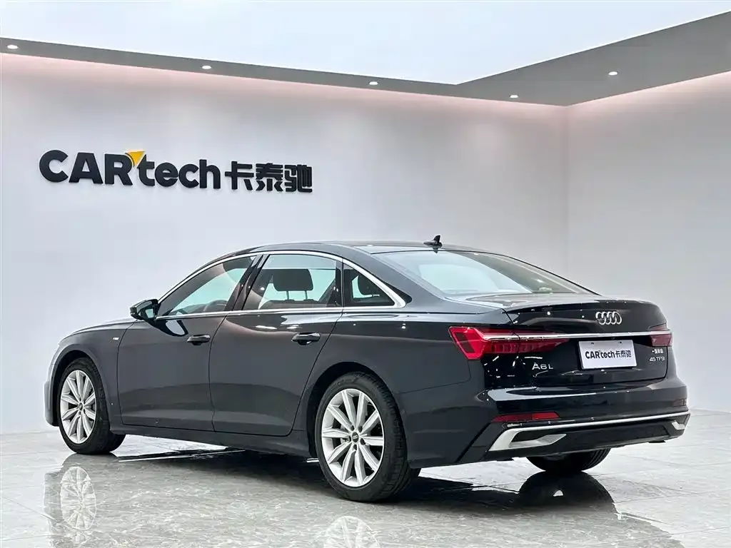 Audi A6L — фото 2
