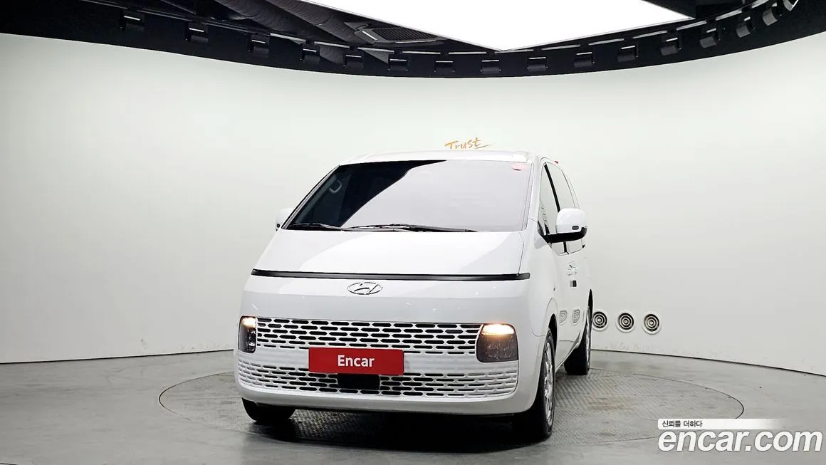 Hyundai Staria — фото 2