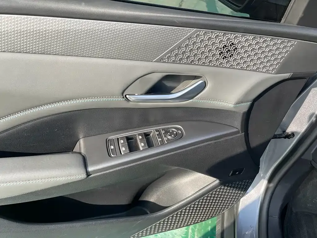 BYD Qin PLUS — фото 10
