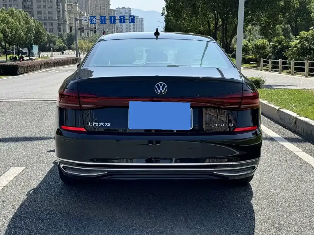 Volkswagen Passat — фото 6