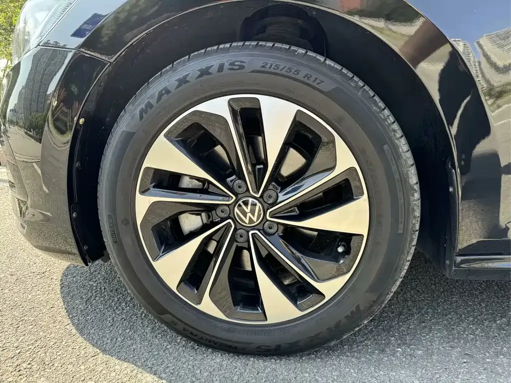 Volkswagen Passat — фото 8
