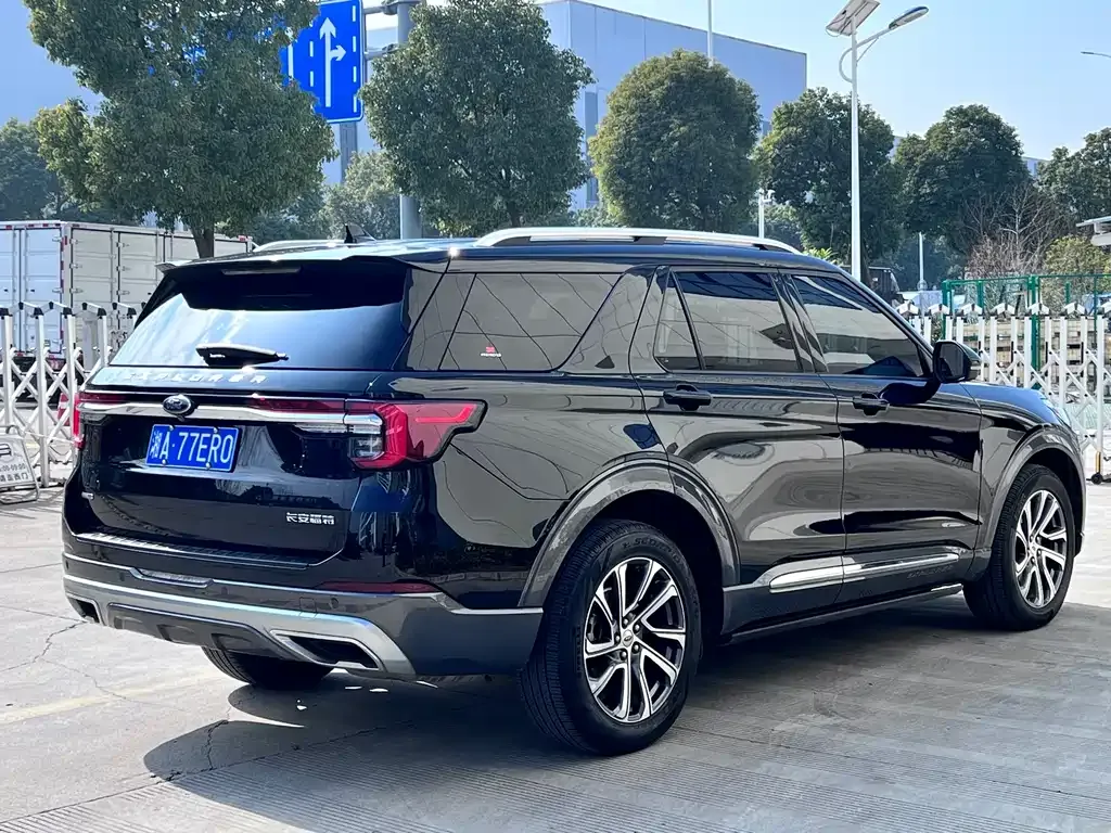 Ford Explorer 2024 из CN, фото 6