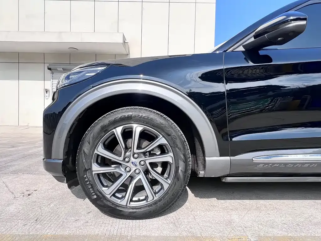 Ford Explorer 2024 из CN, фото 8
