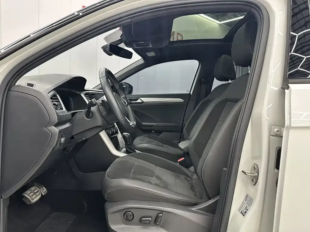 Volkswagen T-Roc 2022 из CN, фото 6