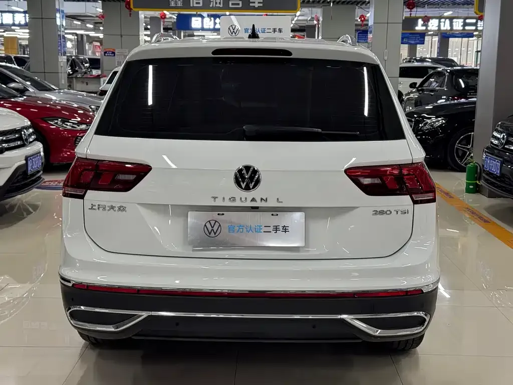 Volkswagen Tiguan L — фото 7