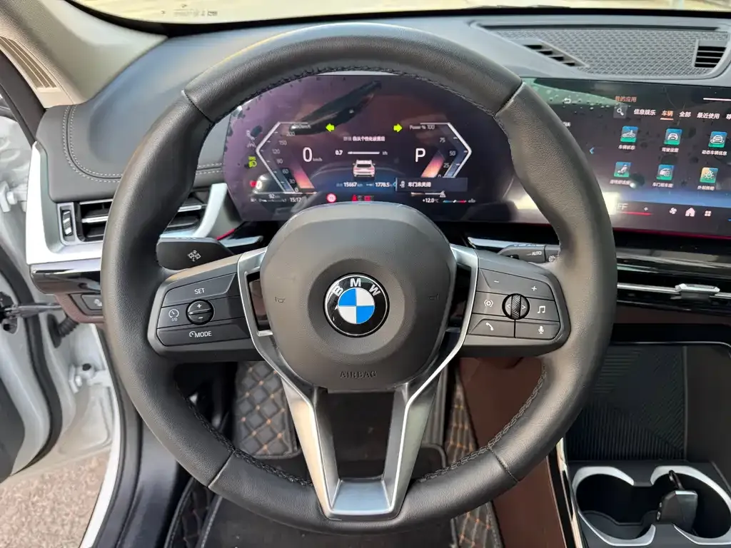BMW X1 — фото 10