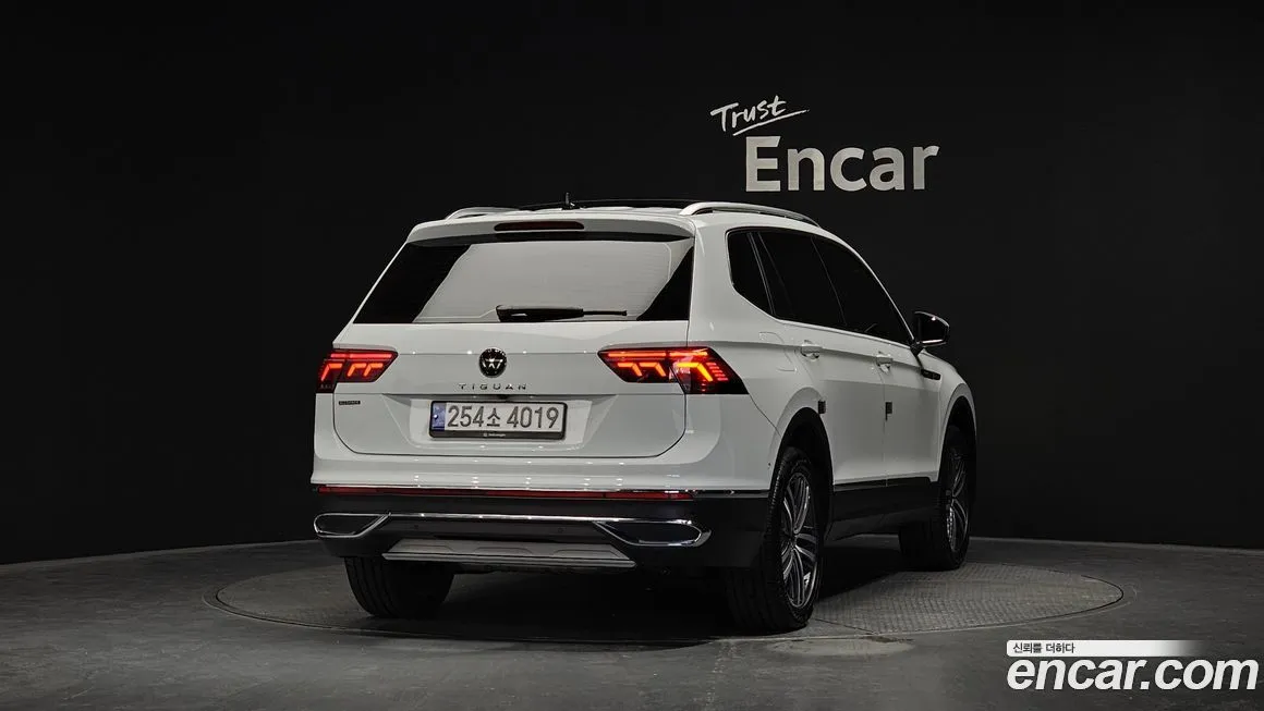 Volkswagen Tiguan 2023 из KR, фото 3