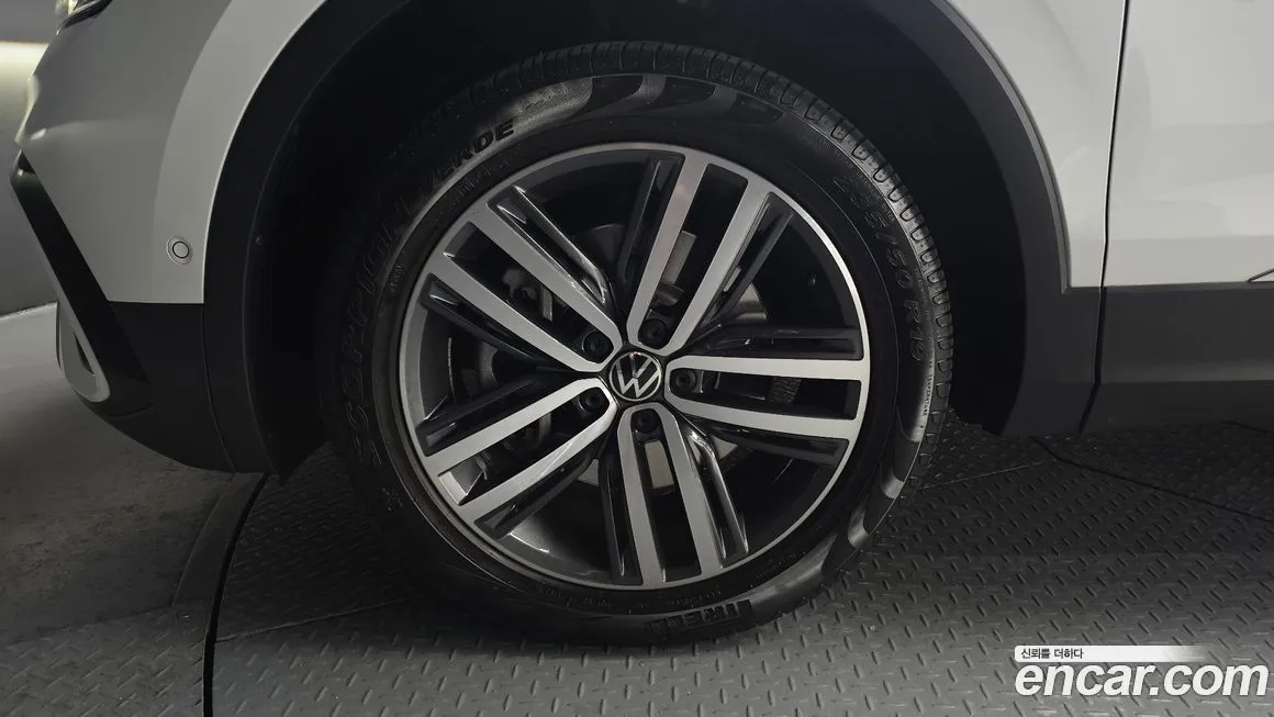 Volkswagen Tiguan 2023 из KR, фото 8