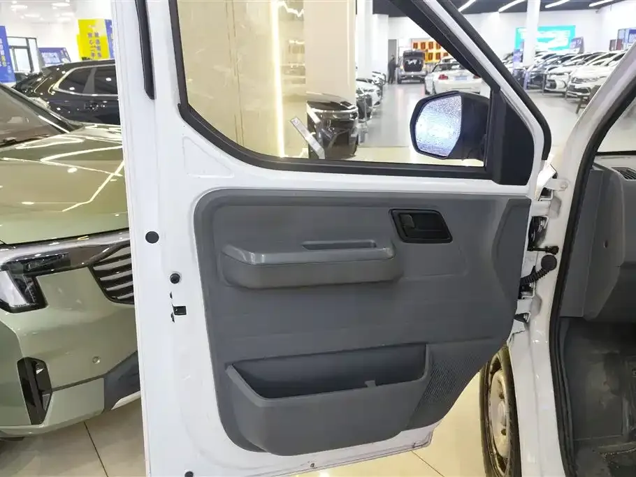 Wuling Yangguang 2024 из CN, фото 2