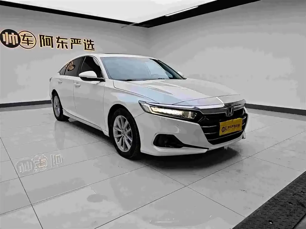 Honda Accord — фото 9