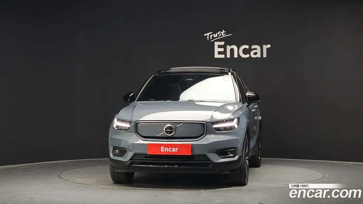 Volvo XC40 — фото 2
