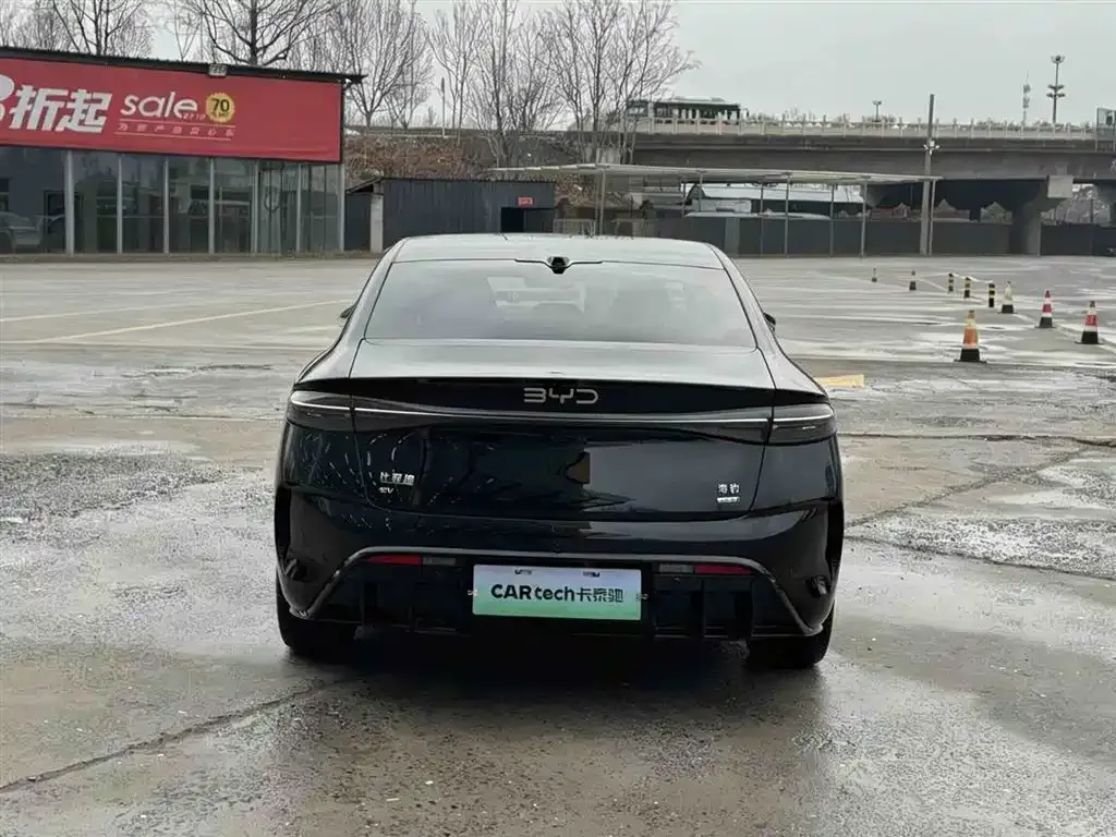 BYD Seal — фото 10