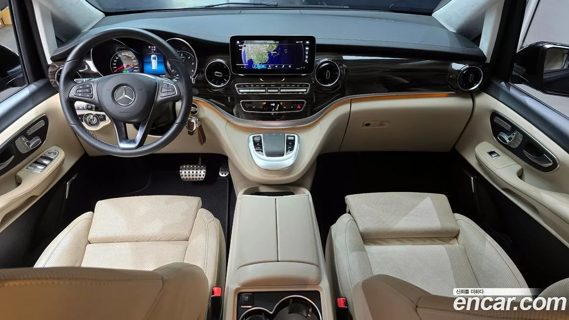 Mercedes-Benz V-Class 2023 из KR, фото 10