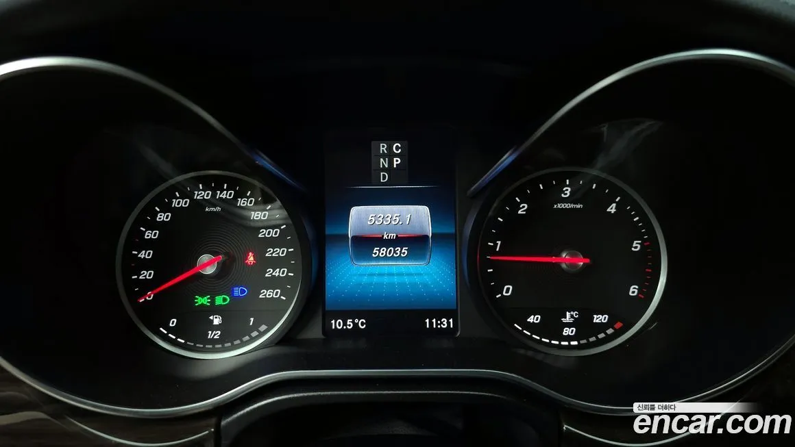 Mercedes-Benz V-Class 2023 из KR, фото 5