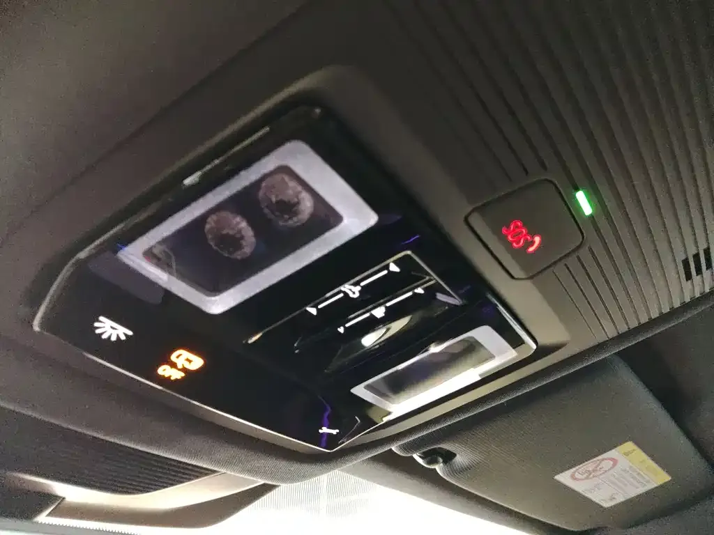 Volkswagen Passat — фото 8