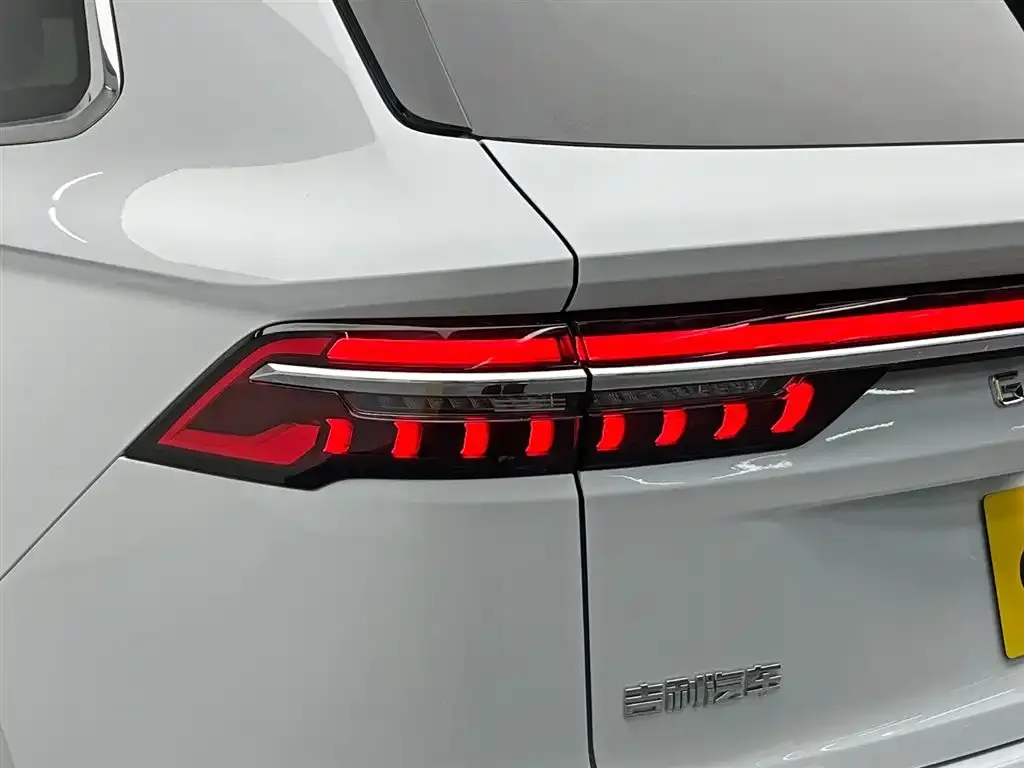 Geely Xingyue L — фото 3