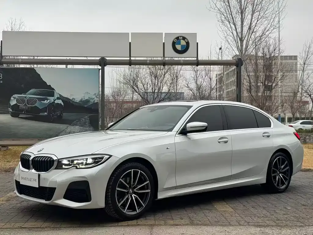 BMW 3 Series 2022 из CN, фото 1