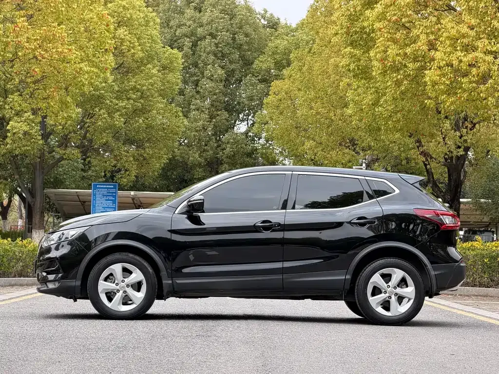 Nissan Qashqai — фото 5
