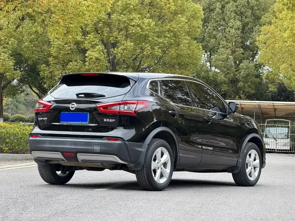 Nissan Qashqai — фото 6